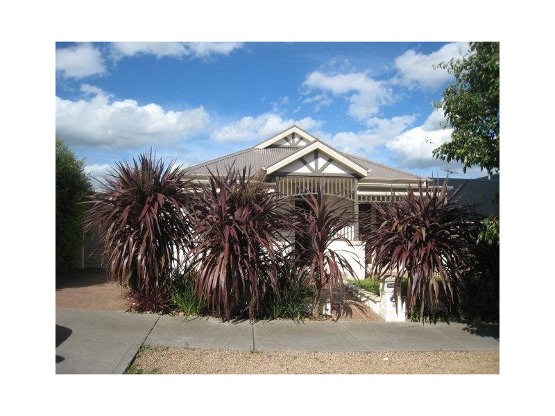 9 Reay Drive, Craigieburn VIC 3064