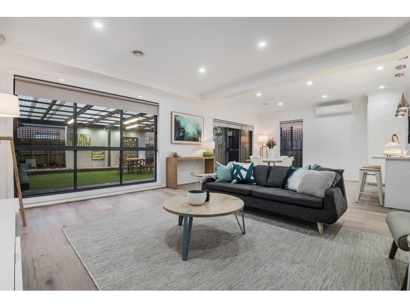 22 Thames Way, Roxburgh Park VIC 3064