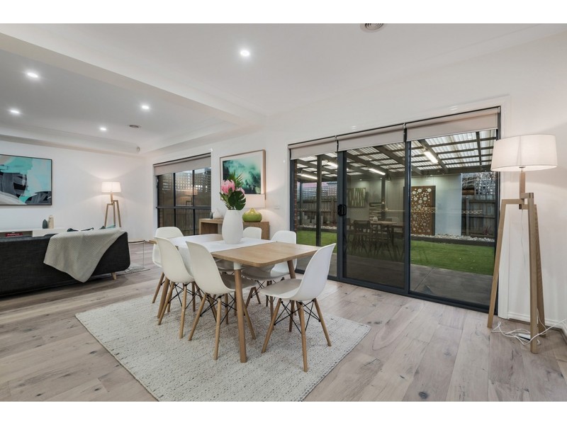 22 Thames Way, Roxburgh Park VIC 3064