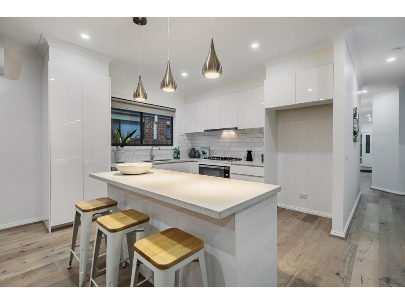 22 Thames Way, Roxburgh Park VIC 3064