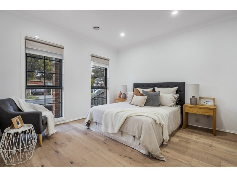 22 Thames Way, Roxburgh Park VIC 3064