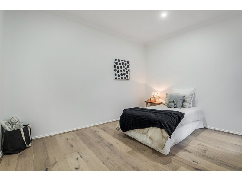 22 Thames Way, Roxburgh Park VIC 3064