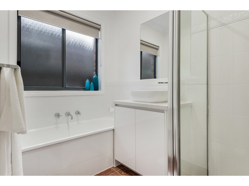 22 Thames Way, Roxburgh Park VIC 3064