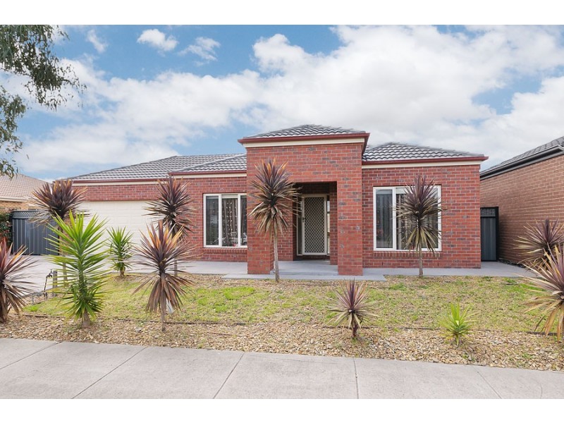 25 Cheltenham Close, Craigieburn VIC 3064