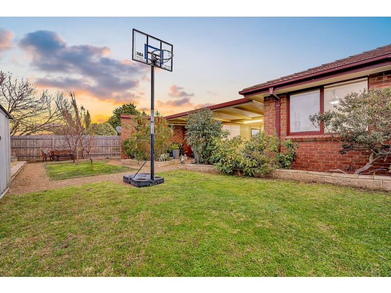 15 Balcombe Court, Craigieburn VIC 3064
