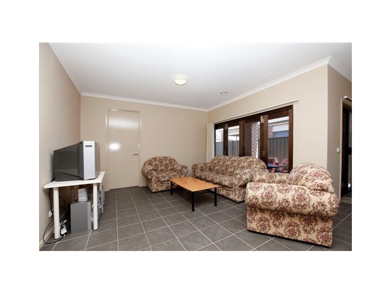 41 Brummel Street, Craigieburn VIC 3064