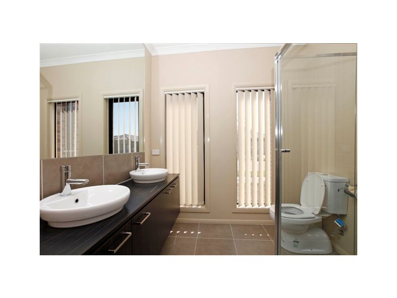 41 Brummel Street, Craigieburn VIC 3064