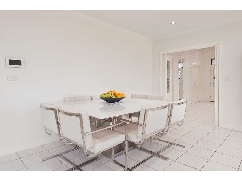 18 Grange Rise, Craigieburn VIC 3064