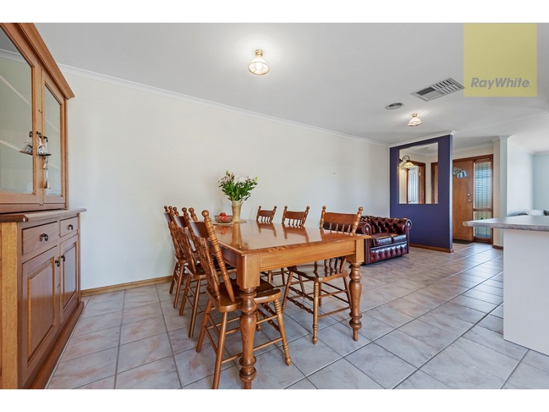 11 Smeaton Court, Craigieburn VIC 3064