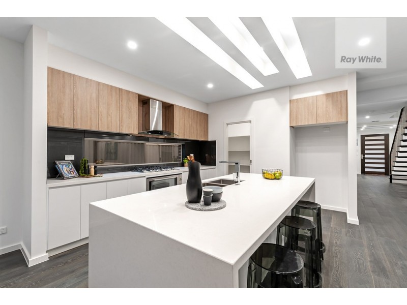 5 Freshwater Drive, Craigieburn VIC 3064