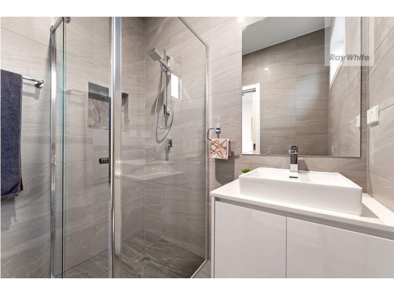 5 Freshwater Drive, Craigieburn VIC 3064