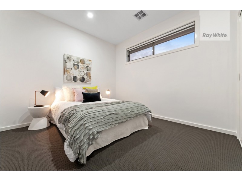 5 Freshwater Drive, Craigieburn VIC 3064