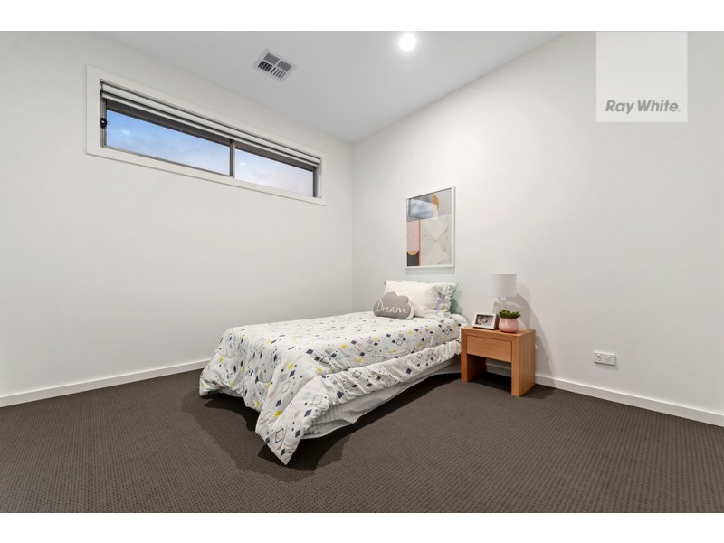 5 Freshwater Drive, Craigieburn VIC 3064