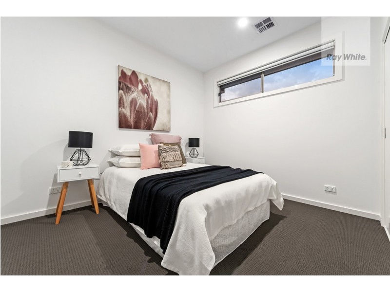 5 Freshwater Drive, Craigieburn VIC 3064