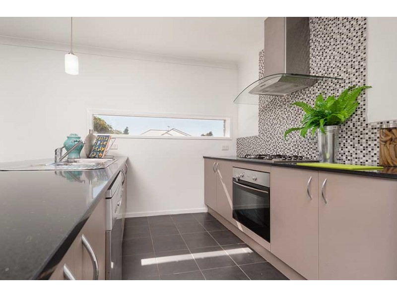 18 Millstream Pass, Craigieburn VIC 3064