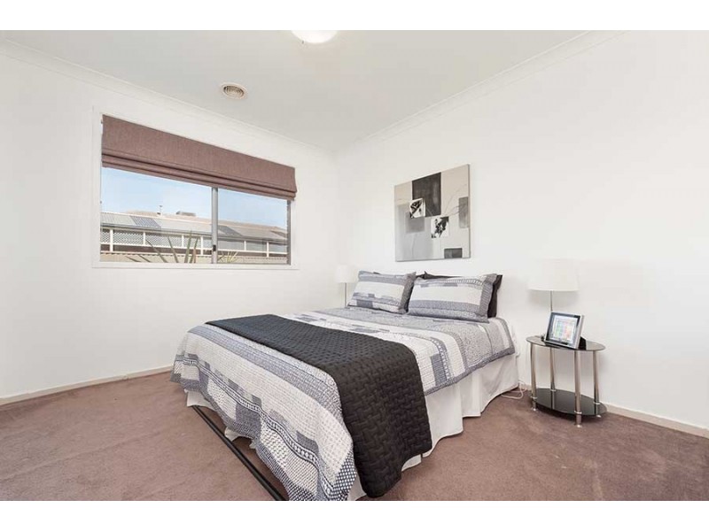 18 Millstream Pass, Craigieburn VIC 3064