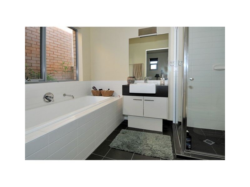 6 Thirlestane Place, Craigieburn VIC 3064