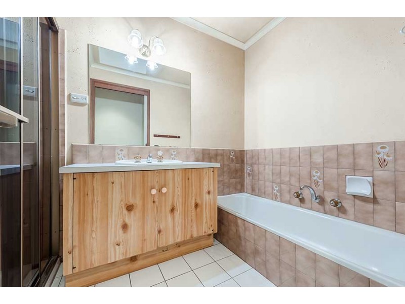12 Penryn Place, Craigieburn VIC 3064