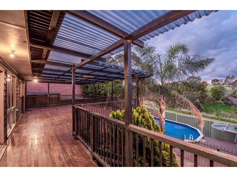 12 Penryn Place, Craigieburn VIC 3064