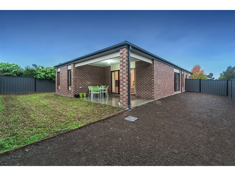 1 Greenham Avenue, Craigieburn VIC 3064