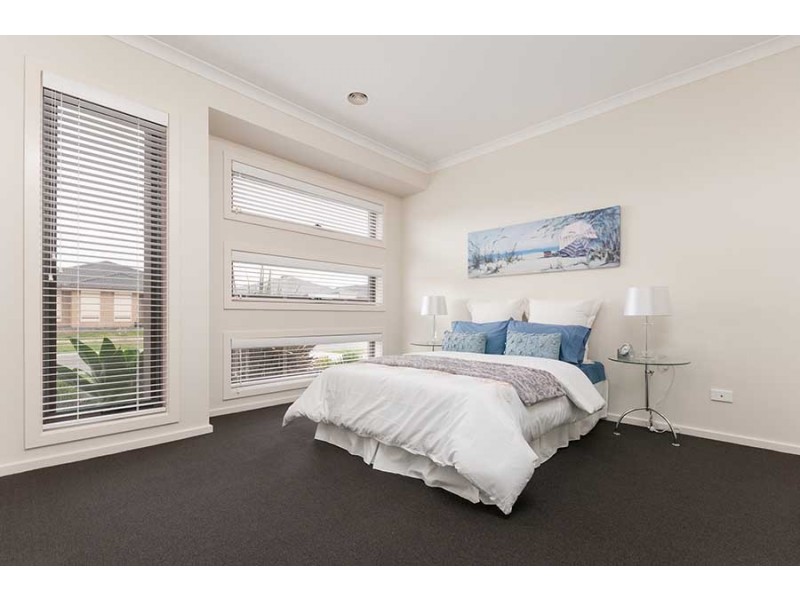 24 Thorngrove Avenue, Craigieburn VIC 3064