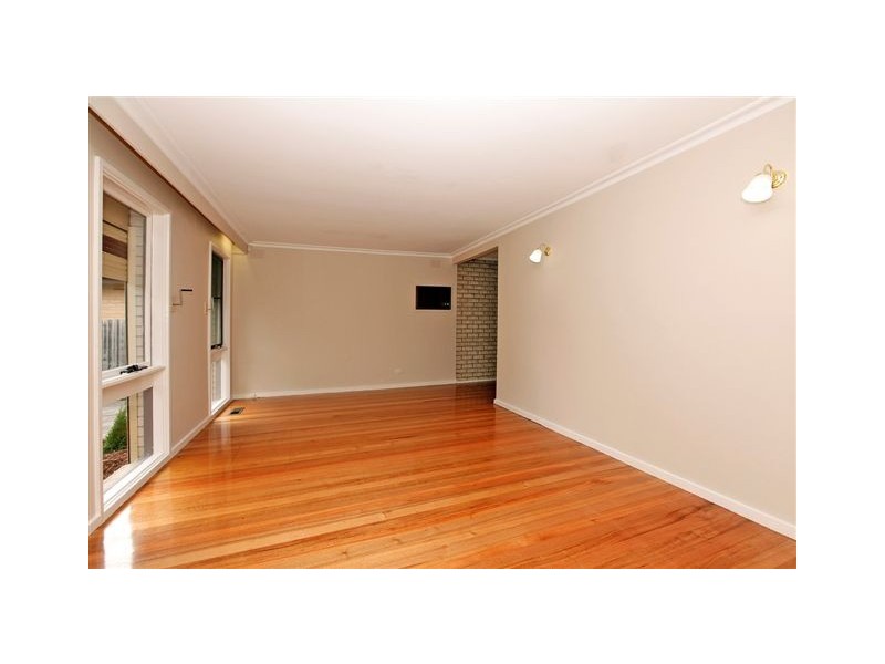 9 Wattleglen Street, Craigieburn VIC 3064