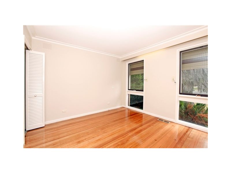 9 Wattleglen Street, Craigieburn VIC 3064