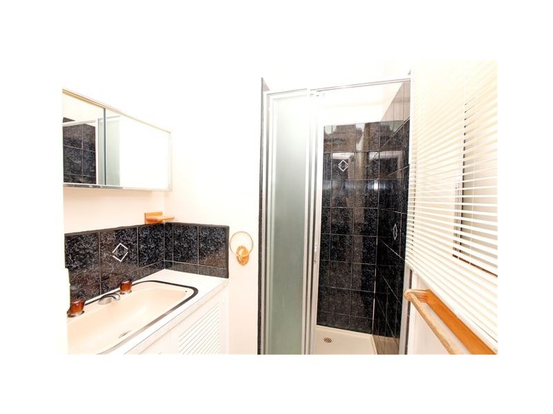 9 Wattleglen Street, Craigieburn VIC 3064