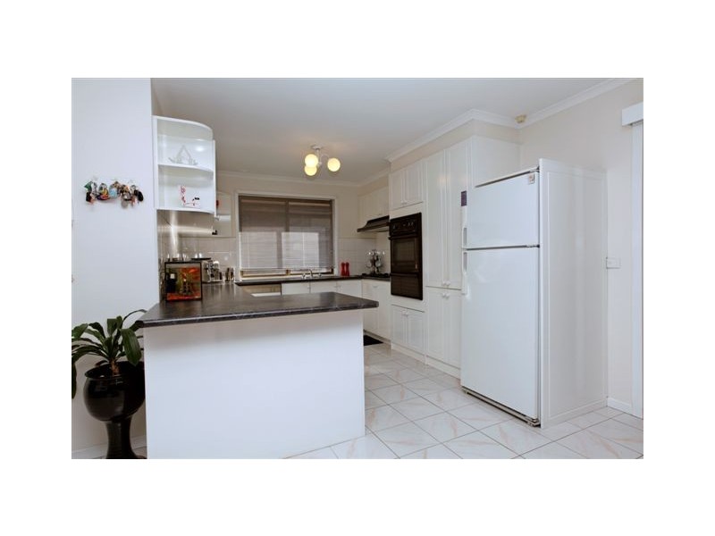 32 Amesbury Avenue, Craigieburn VIC 3064