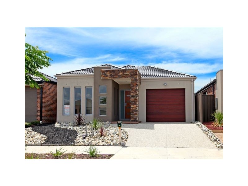 9 Clarendon Street, Craigieburn VIC 3064