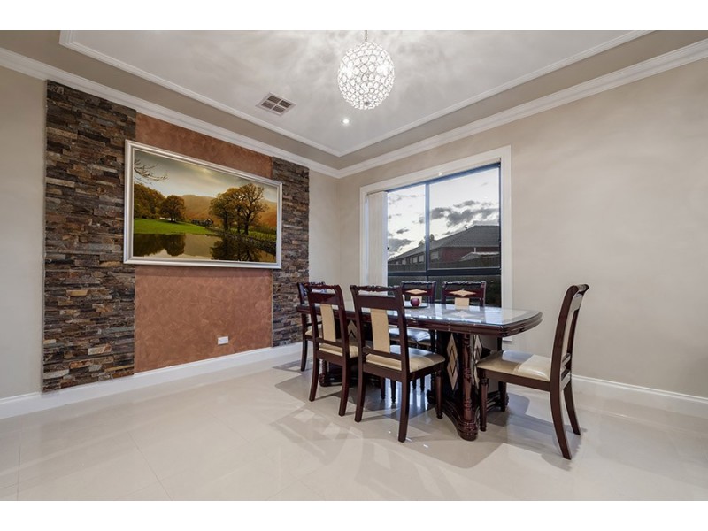 5 Orrong Place, Craigieburn VIC 3064