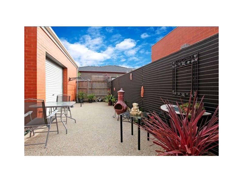 1 Tiree Lane, Craigieburn VIC 3064