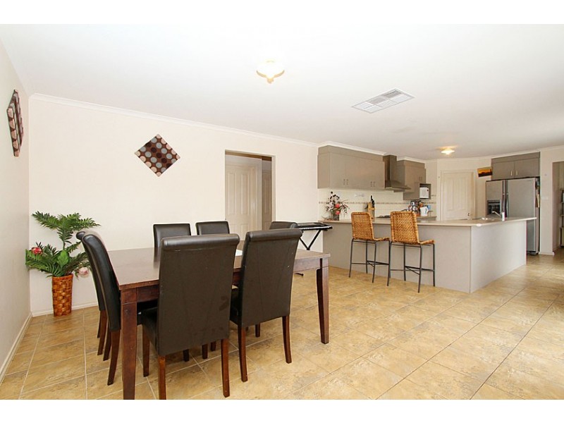 5 Pymble Garden, Craigieburn VIC 3064