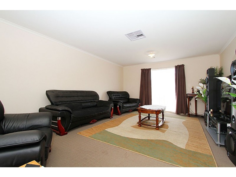 5 Pymble Garden, Craigieburn VIC 3064