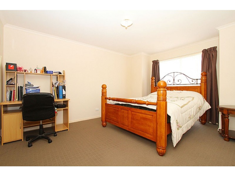 5 Pymble Garden, Craigieburn VIC 3064