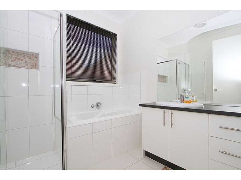 5 Coventry Lane, Craigieburn VIC 3064