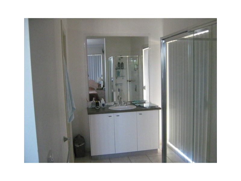 10         Explorers Place, Craigieburn VIC 3064
