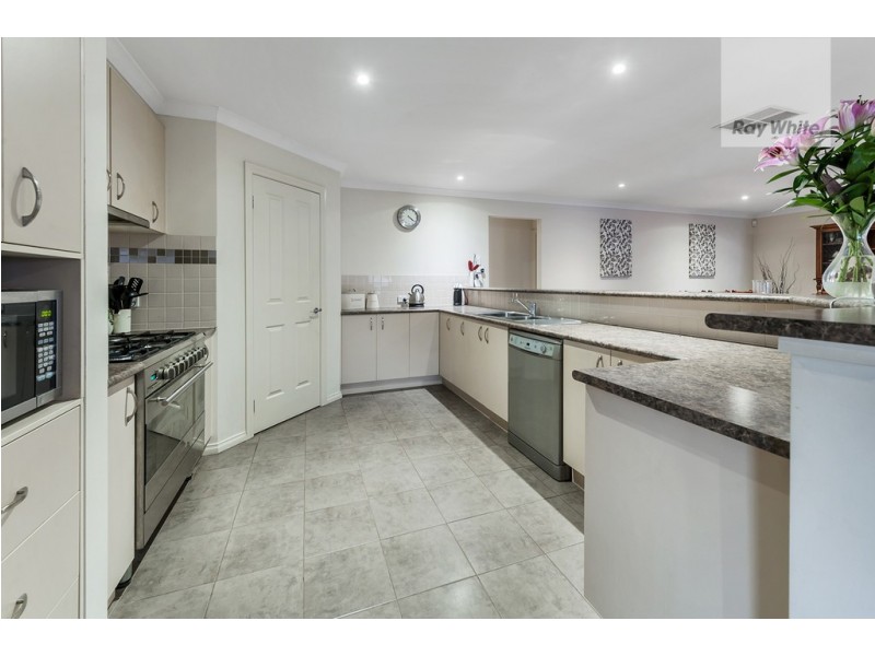 9 Serendip Crescent, Greenvale VIC 3059