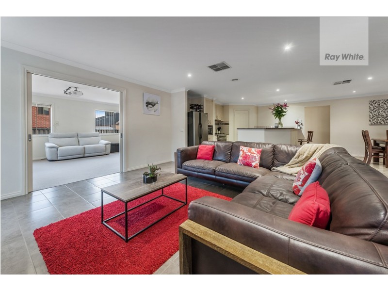 9 Serendip Crescent, Greenvale VIC 3059