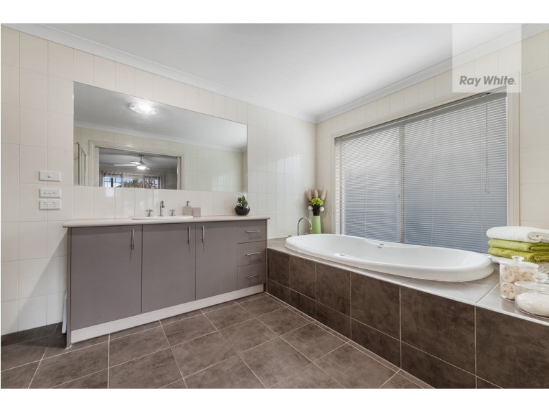 9 Serendip Crescent, Greenvale VIC 3059