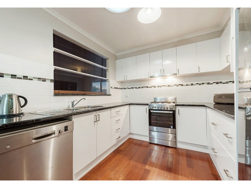 11 Hursley Court, Craigieburn VIC 3064