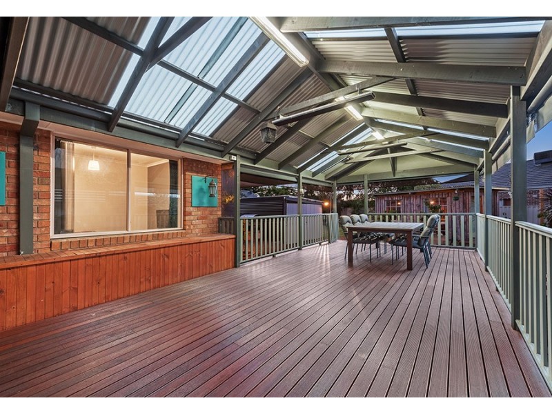 11 Hursley Court, Craigieburn VIC 3064