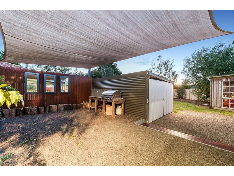 11 Hursley Court, Craigieburn VIC 3064