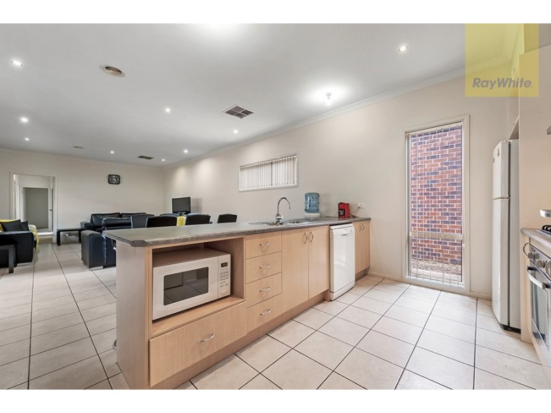 13 Burrora Way, Craigieburn VIC 3064