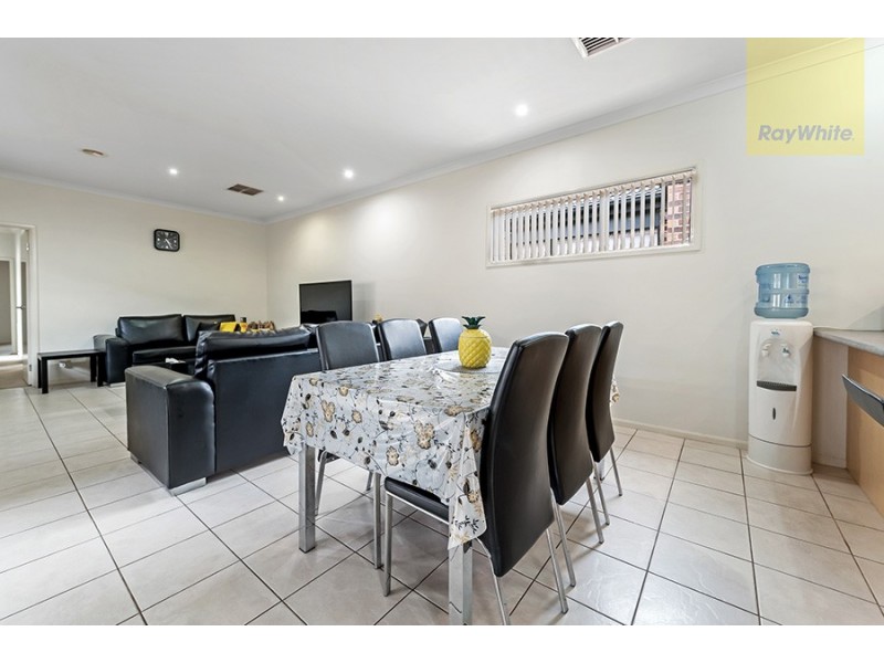 13 Burrora Way, Craigieburn VIC 3064