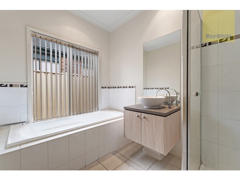 13 Burrora Way, Craigieburn VIC 3064