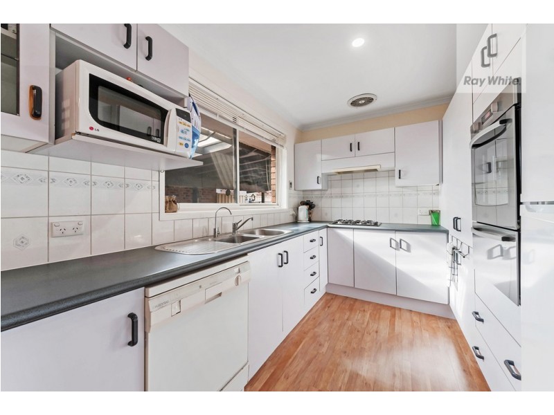 28 Bank Street, Craigieburn VIC 3064