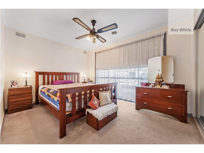 28 Bank Street, Craigieburn VIC 3064