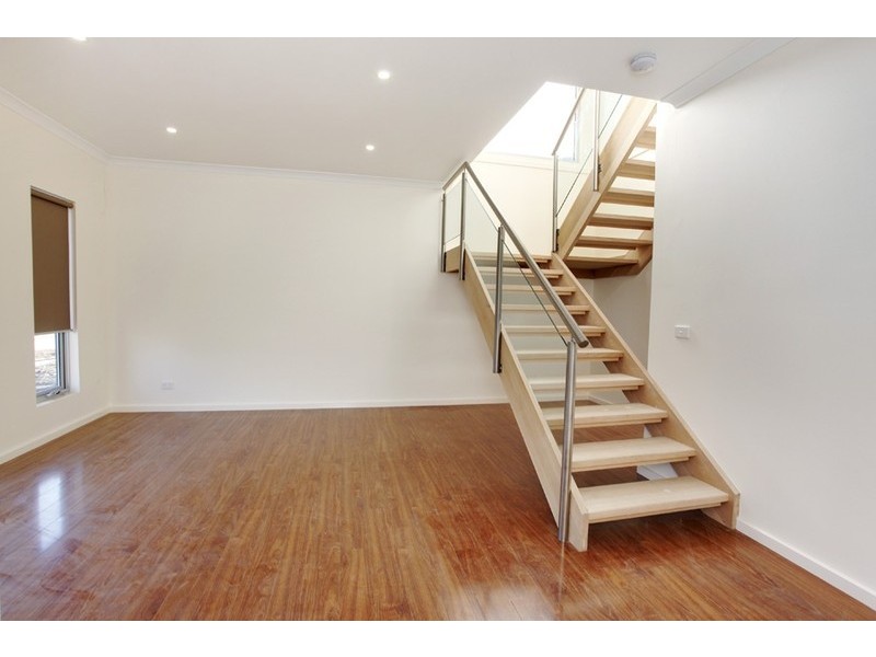 4  Grattan Grove, Craigieburn VIC 3064