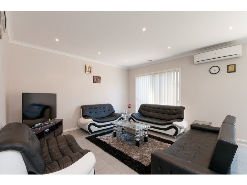 21 Elsternwick Way, Craigieburn VIC 3064